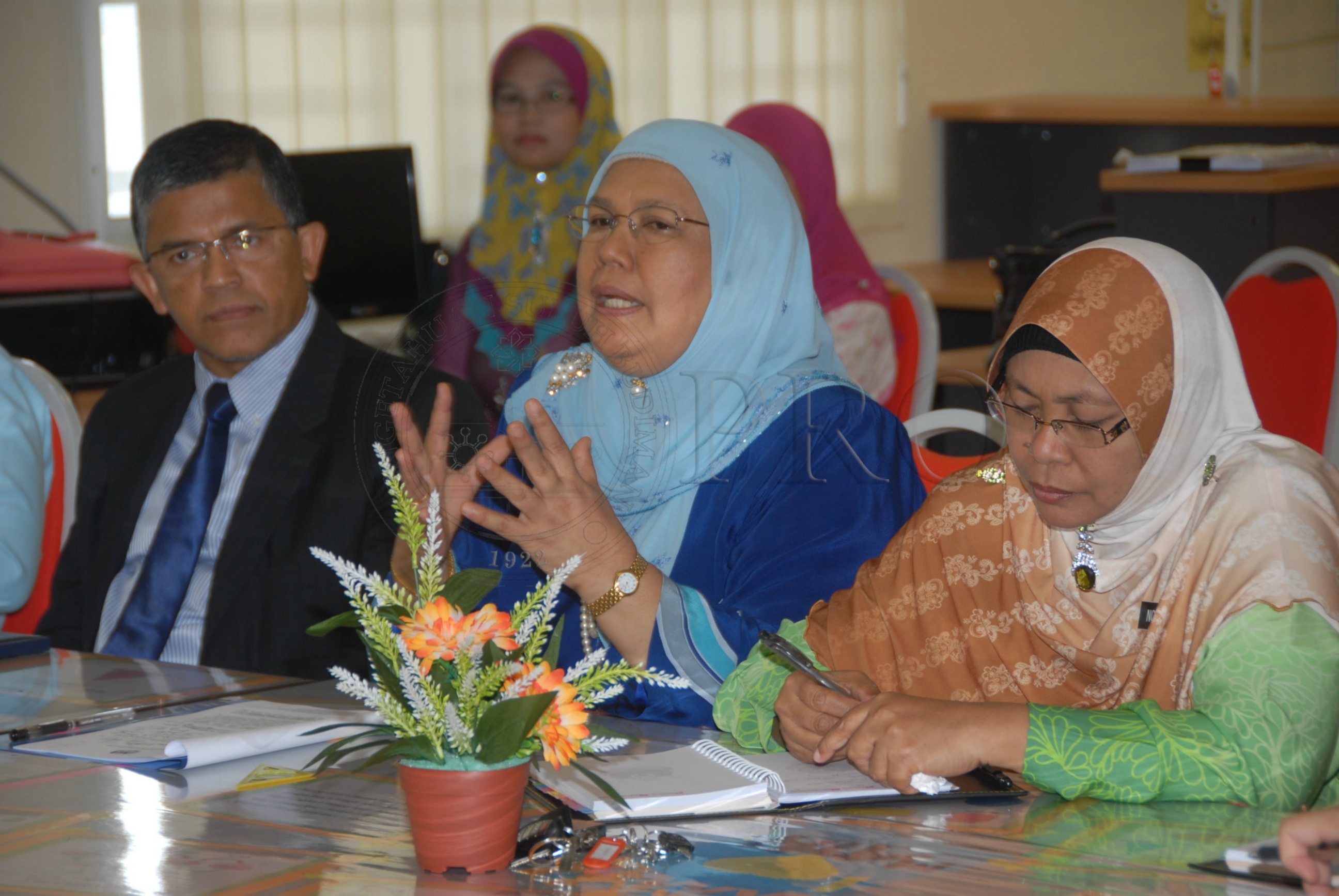 PRO 14 01 SEKOLAH FBA 8033